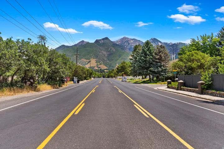 2315 E Creek Rd, Sandy, Utah 84093
