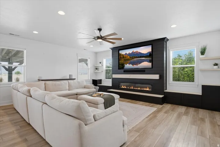 2189 N 1000 W, West Bountiful, Utah 84087