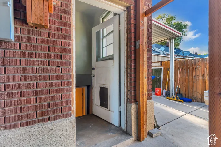 562 N 1000 W, Salt Lake City, Utah 84116