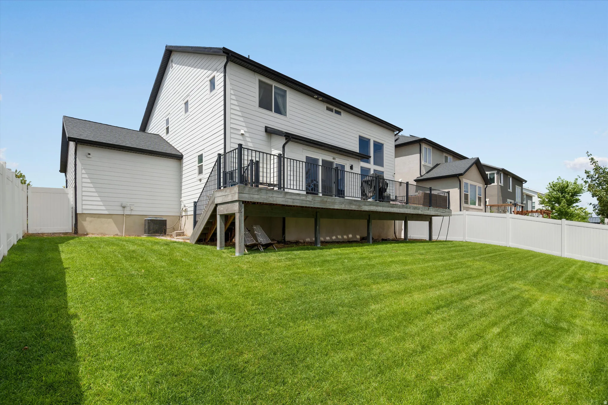 This home is completely wrapped in siding (no stucco).  This was another builder upgrade!