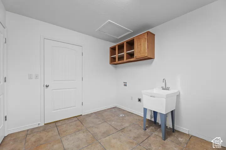 Main Floor Laundry Room