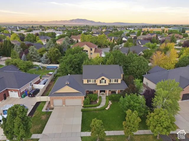Fantastic Neighborhood with Custom Homes