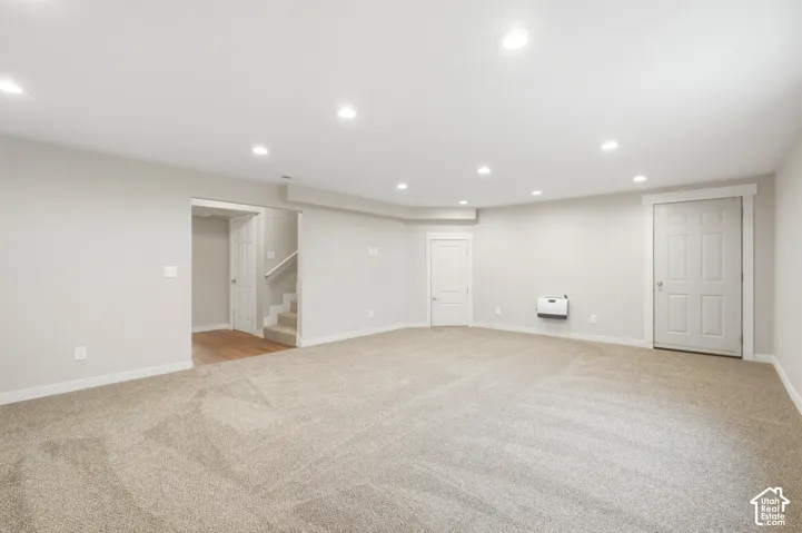 Beautiful LARGE Family Room - 16x21!  SO MANY OPTIONS!