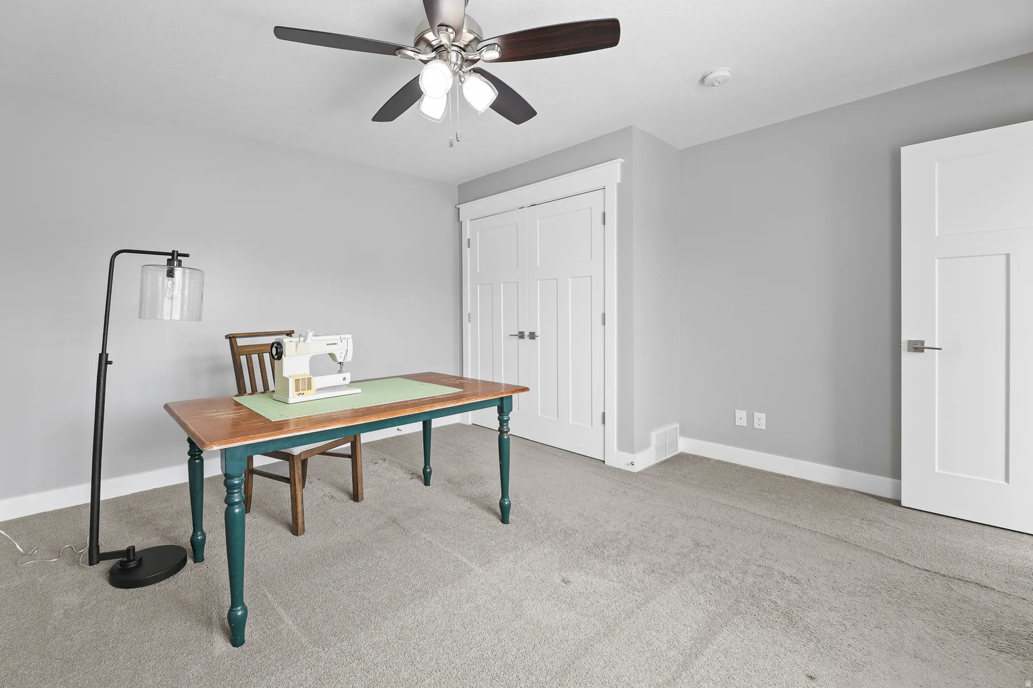 Bedroom/Craft Room