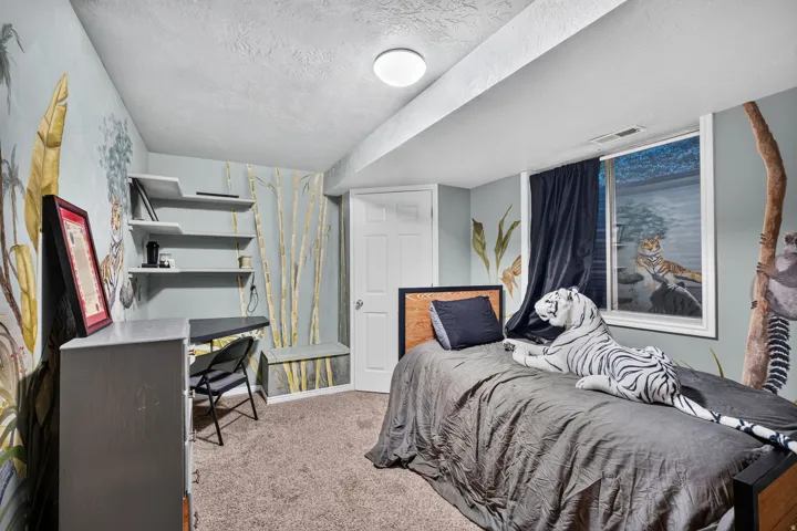 5 Quietwood Ln, Sandy, Utah 84092