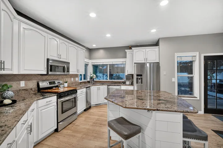 5 Quietwood Ln, Sandy, Utah 84092