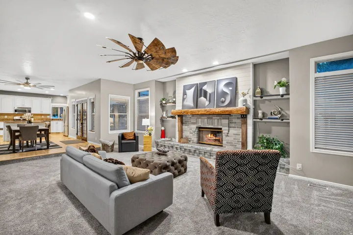 5 Quietwood Ln, Sandy, Utah 84092