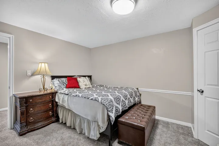 5 Quietwood Ln, Sandy, Utah 84092
