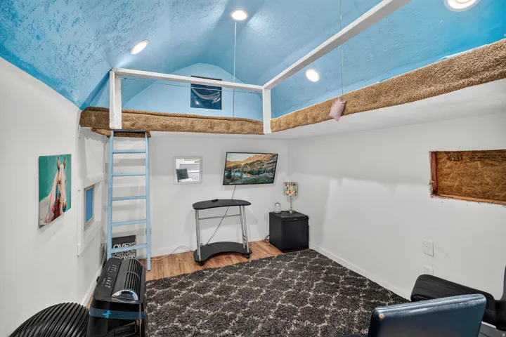 Inside Playhouse