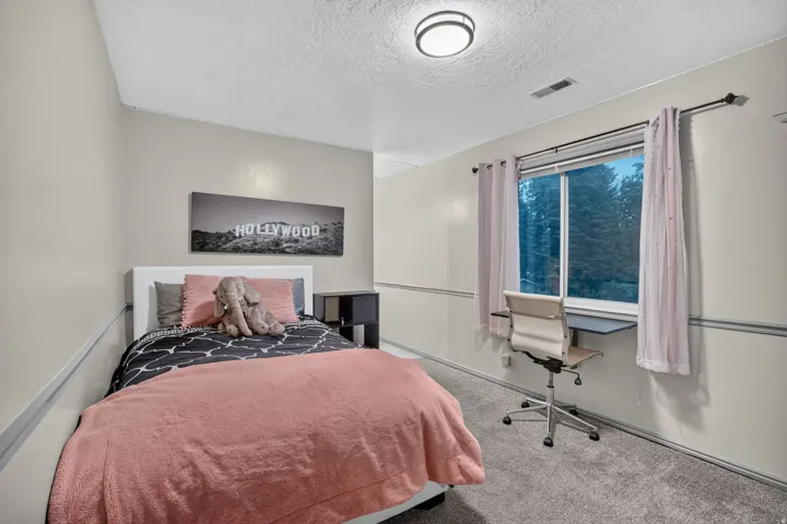 5 Quietwood Ln, Sandy, Utah 84092