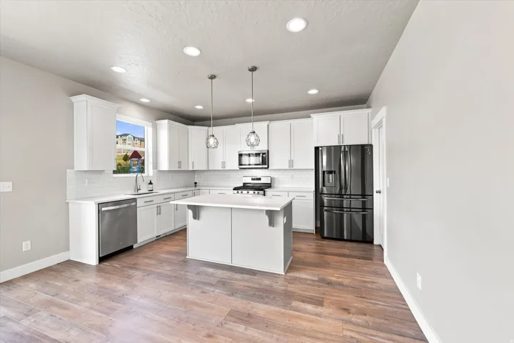 2050 W Marble Fox Cir, Lehi, Utah 84048