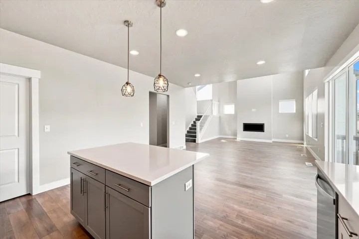 2050 W Marble Fox Cir, Lehi, Utah 84048
