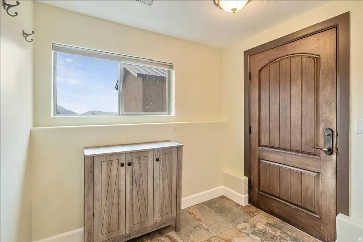 223 E Sage Ln, Wanship, Utah 84017