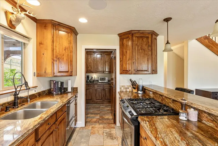 223 E Sage Ln, Wanship, Utah 84017