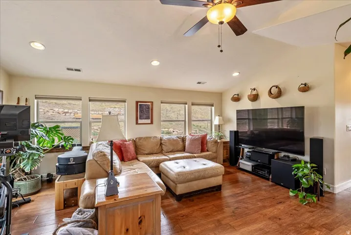 223 E Sage Ln, Wanship, Utah 84017