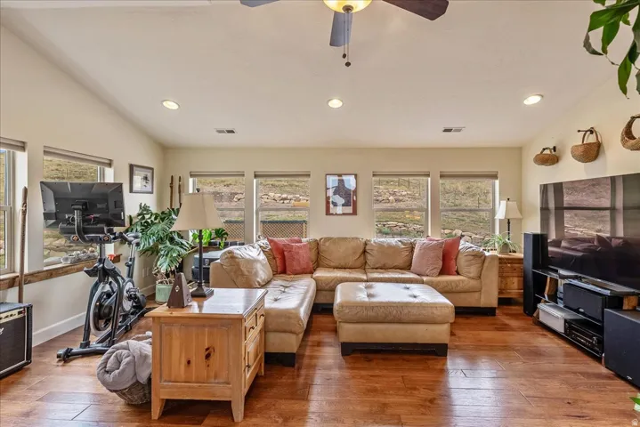 223 E Sage Ln, Wanship, Utah 84017