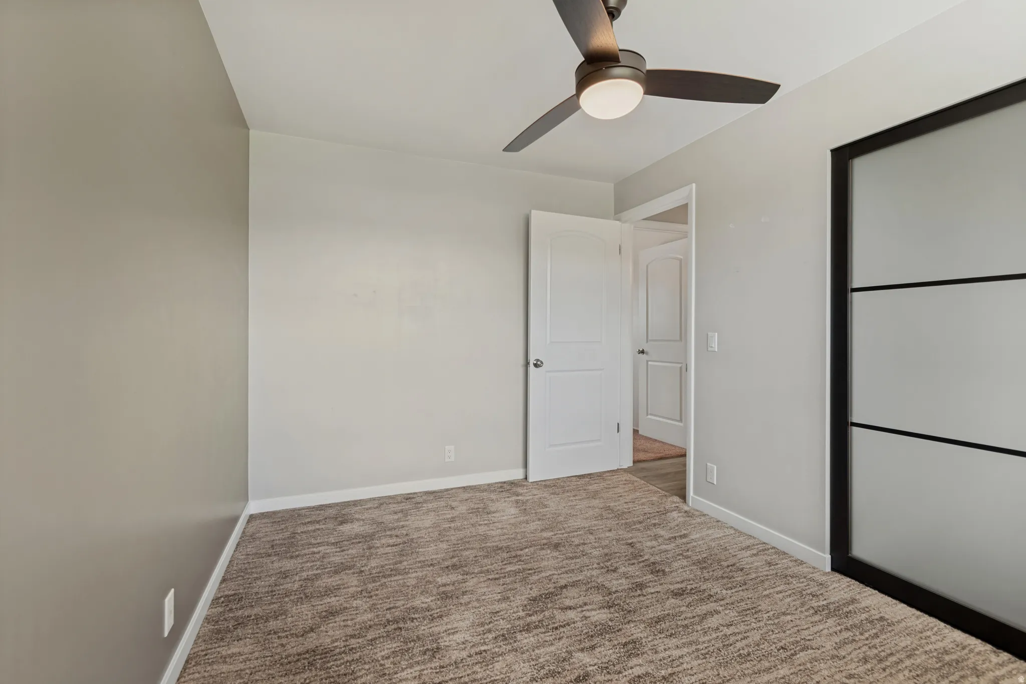 Modern ceiling fan with integrated lighting