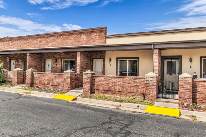 44 W 200 N #5, Bountiful, Utah 84010
