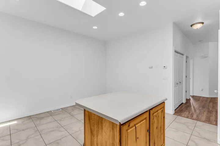 44 W 200 N #5, Bountiful, Utah 84010