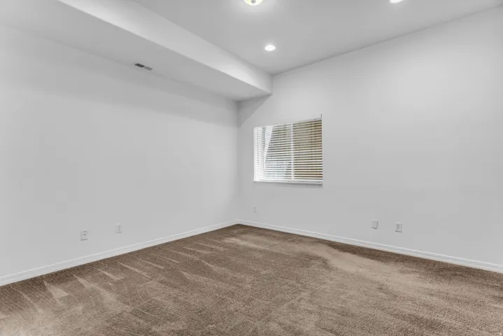 44 W 200 N #5, Bountiful, Utah 84010