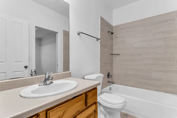 44 W 200 N #5, Bountiful, Utah 84010