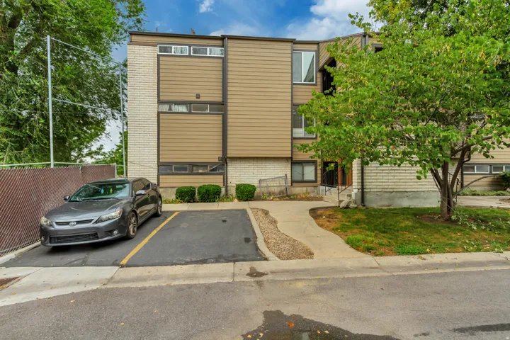 2438 S Elizabeth St #5, Salt Lake City, Utah 84106