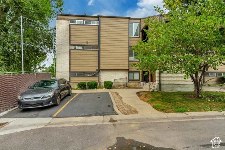 2438 S Elizabeth St #5, Salt Lake City, Utah 84106