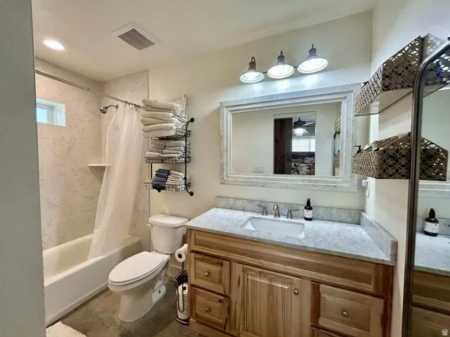 White tile shower surround with a built-in shelf