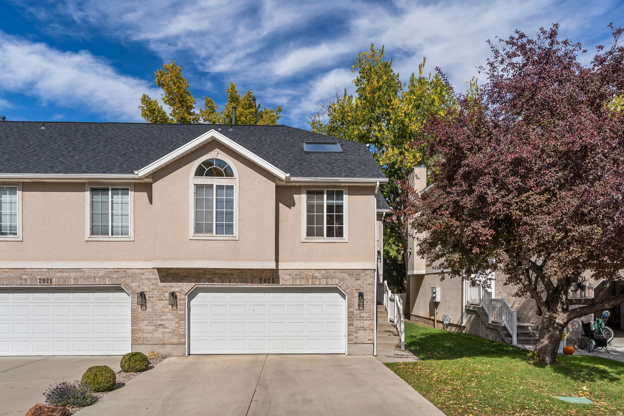 End Unit with 2-car Garage