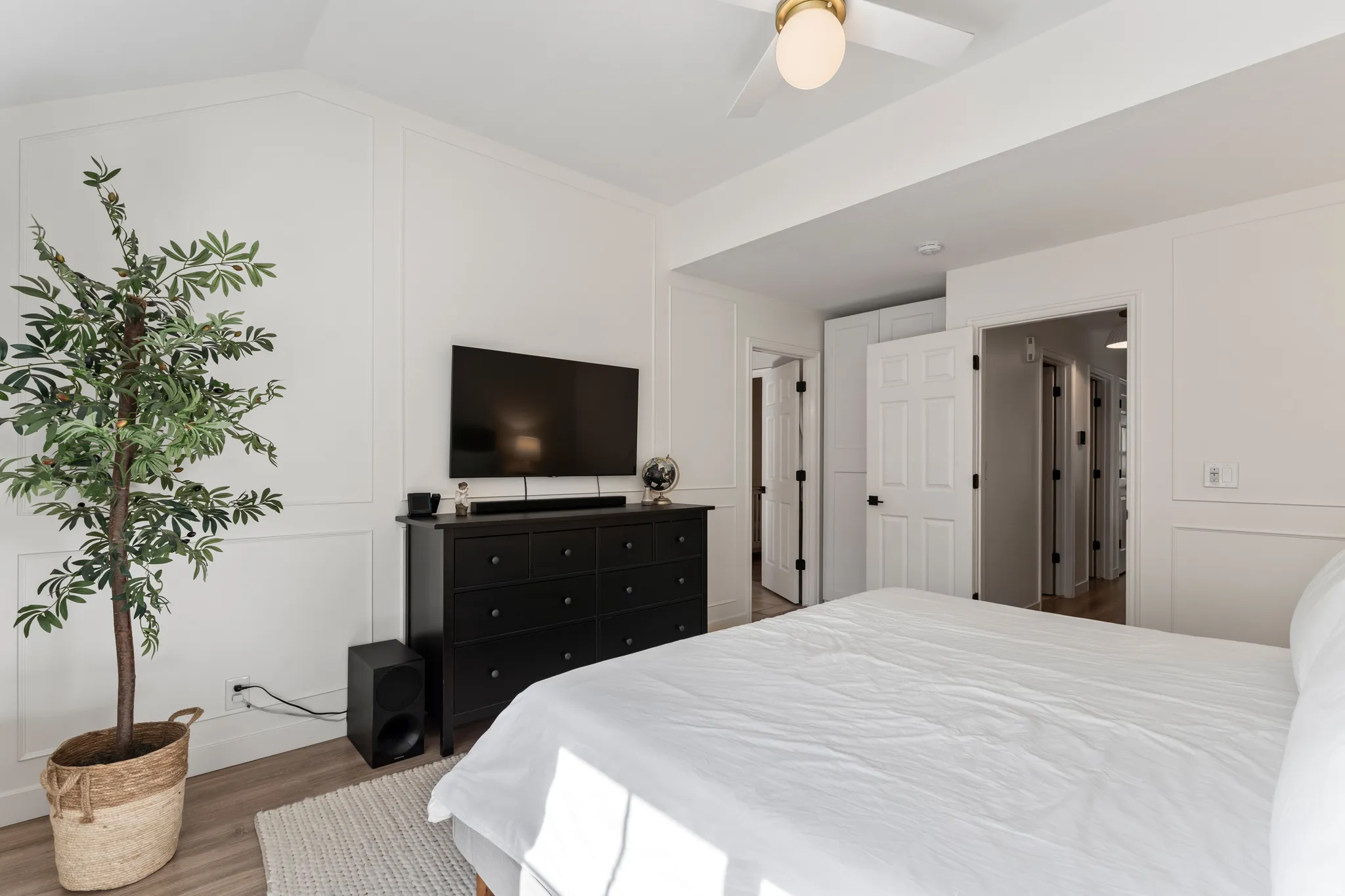 Master Bedroom - 2nd Level