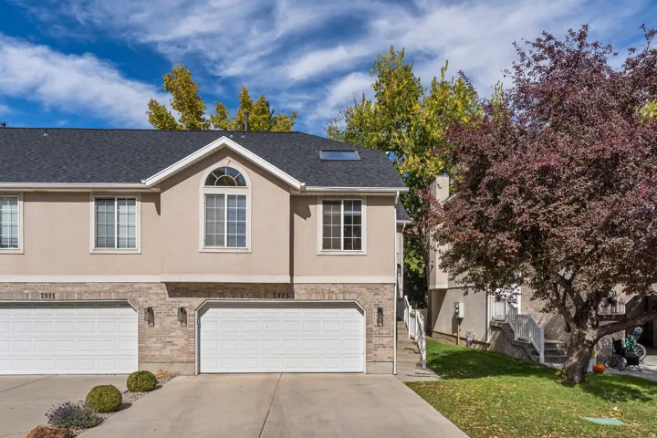 2025 East Cotton Willow Lane - Holladay