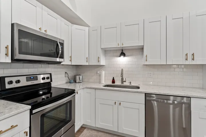 Kitchen with Tile Backsplash