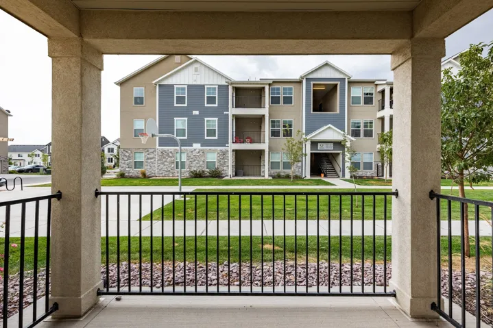 3665 W 1380 N #102, Saratoga Springs, Utah 84043