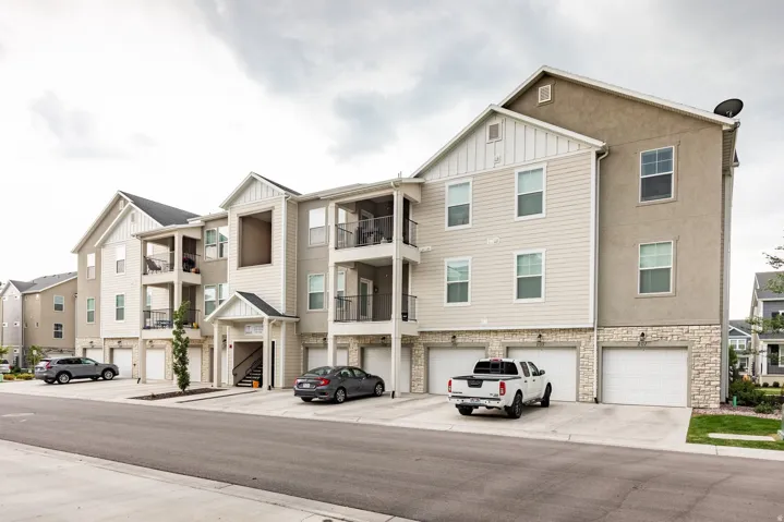 3665 W 1380 N #102, Saratoga Springs, Utah 84043