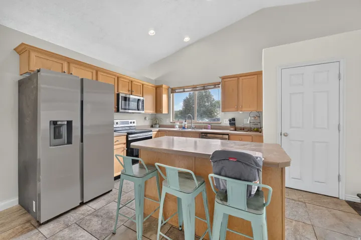 2932 S Fetzer Dr, Magna, Utah 84044
