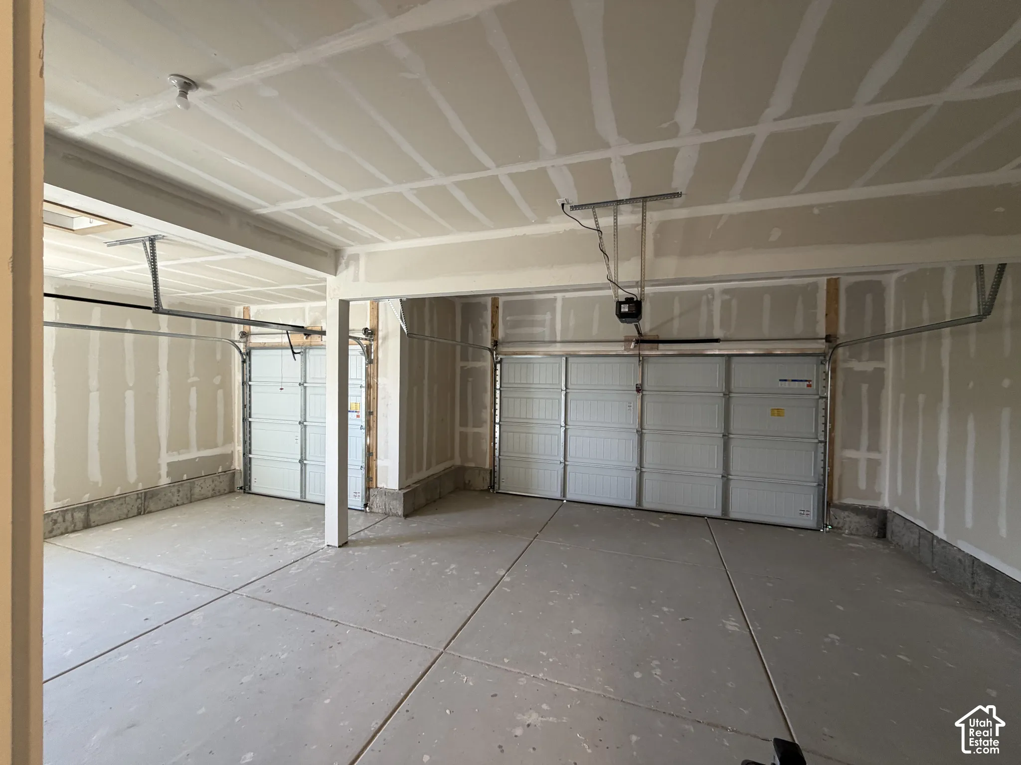 3 car garage