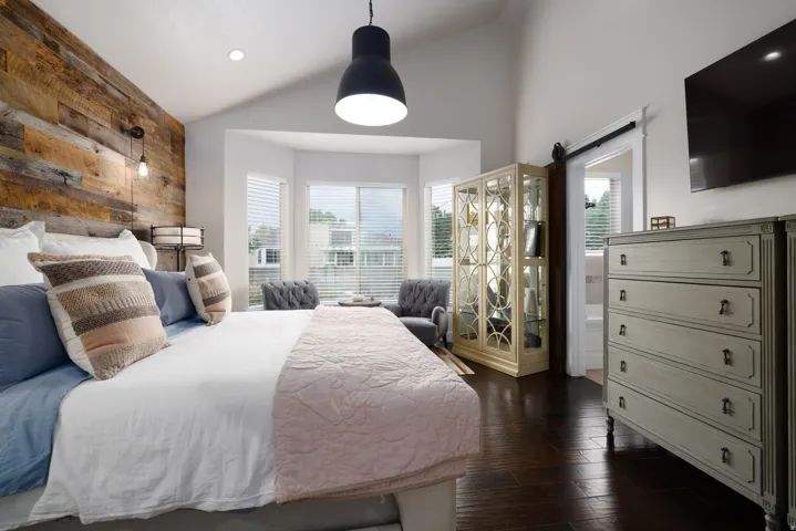 Main Level Master Bedroom Looking South