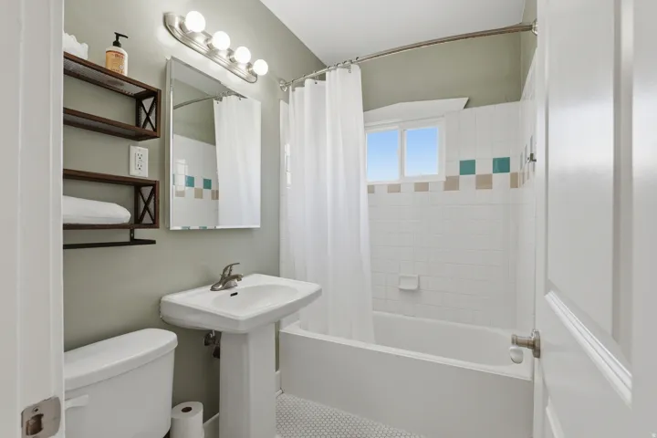 555 E 100 S #404, Salt Lake City, Utah 84102