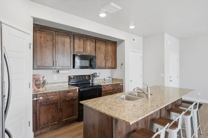 376 S 1080 W #201, American Fork, Utah 84003