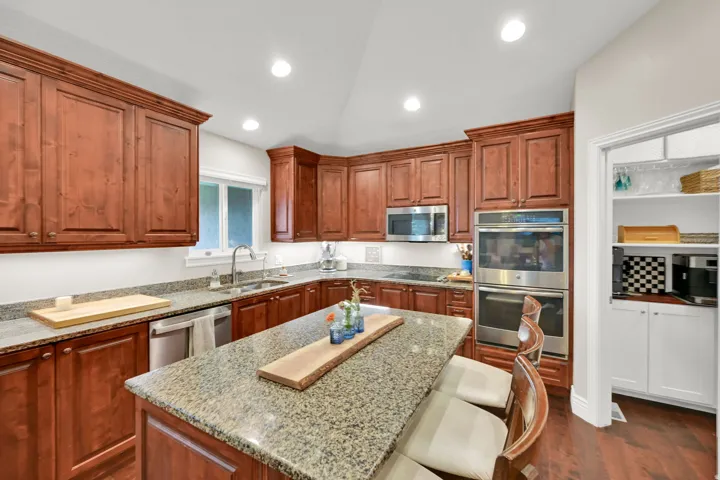 585 E Coach Ln, Grantsville, Utah 84029