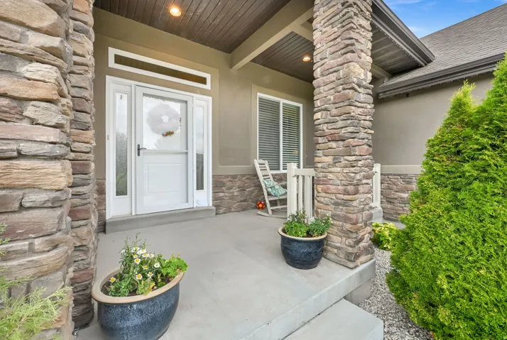 585 E Coach Ln, Grantsville, Utah 84029