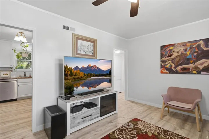 906 Grandview Dr, Ogden, Utah 84403
