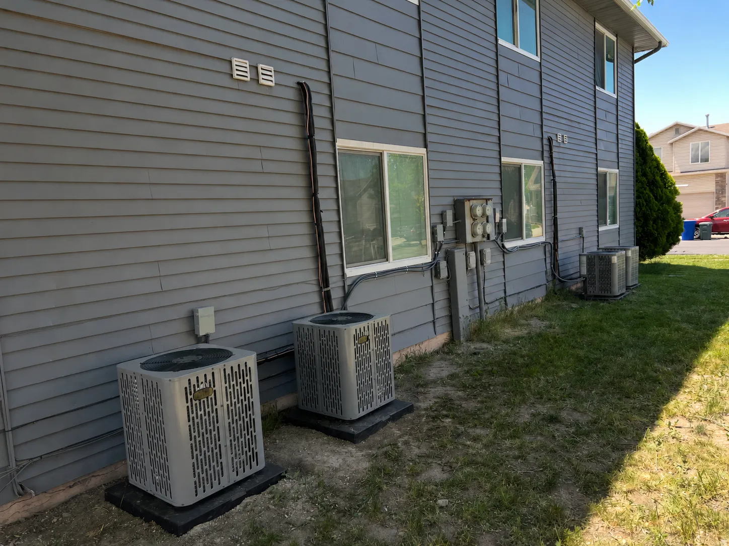 Siding exterior with multiple window units