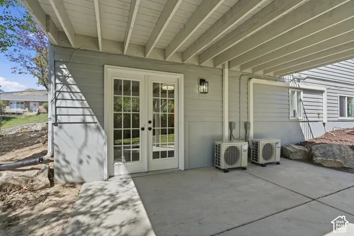Basement walk-out entrance