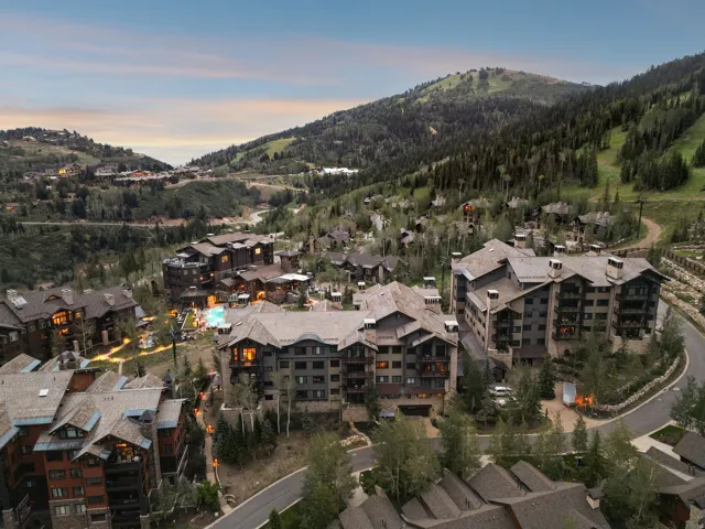 Mountain resort community with multiple multi-story residences