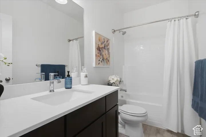 3411 W Blue Crane Dr, Clinton, Utah 84015