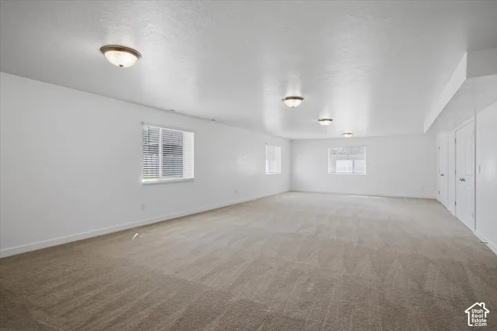 3411 W Blue Crane Dr, Clinton, Utah 84015