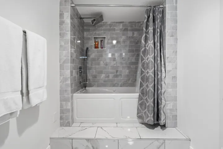 2424 E 4430 S, Holladay, Utah 84124