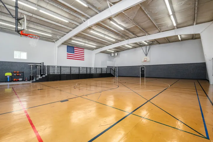 1800 E 5600 S, Holladay, Utah 84121