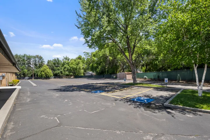 1800 E 5600 S, Holladay, Utah 84121